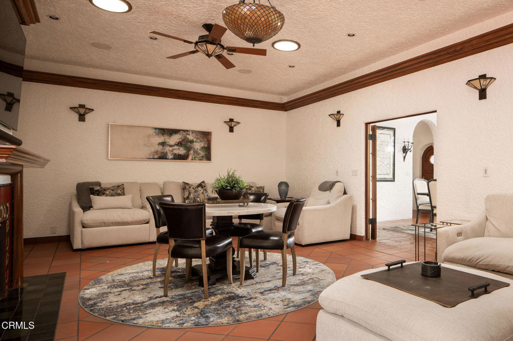 201 La Vereda Road Pasadena, CA 91105 - Photo 26 of 55 GAV05455