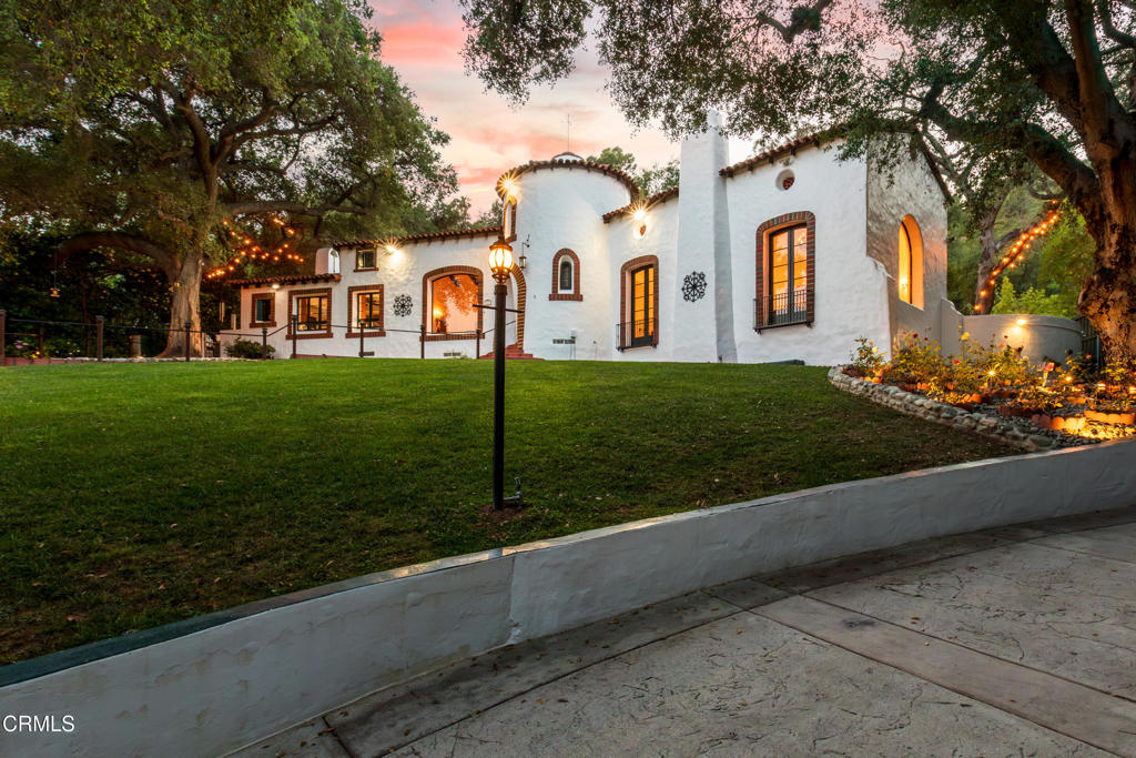201 La Vereda Road Pasadena, CA 91105 - Photo 3 of 55 La Vereda twilight edits-8