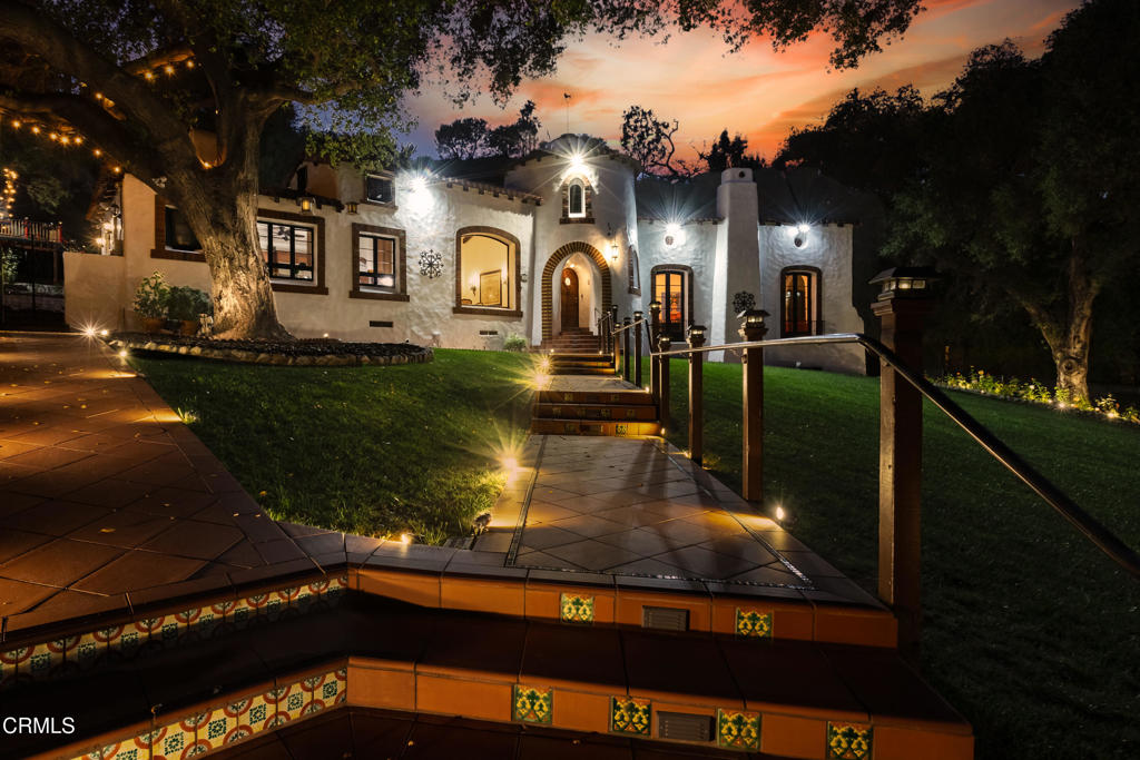 201 La Vereda Road Pasadena, CA 91105 - Photo 4 of 55 La Vereda twilight edits-15