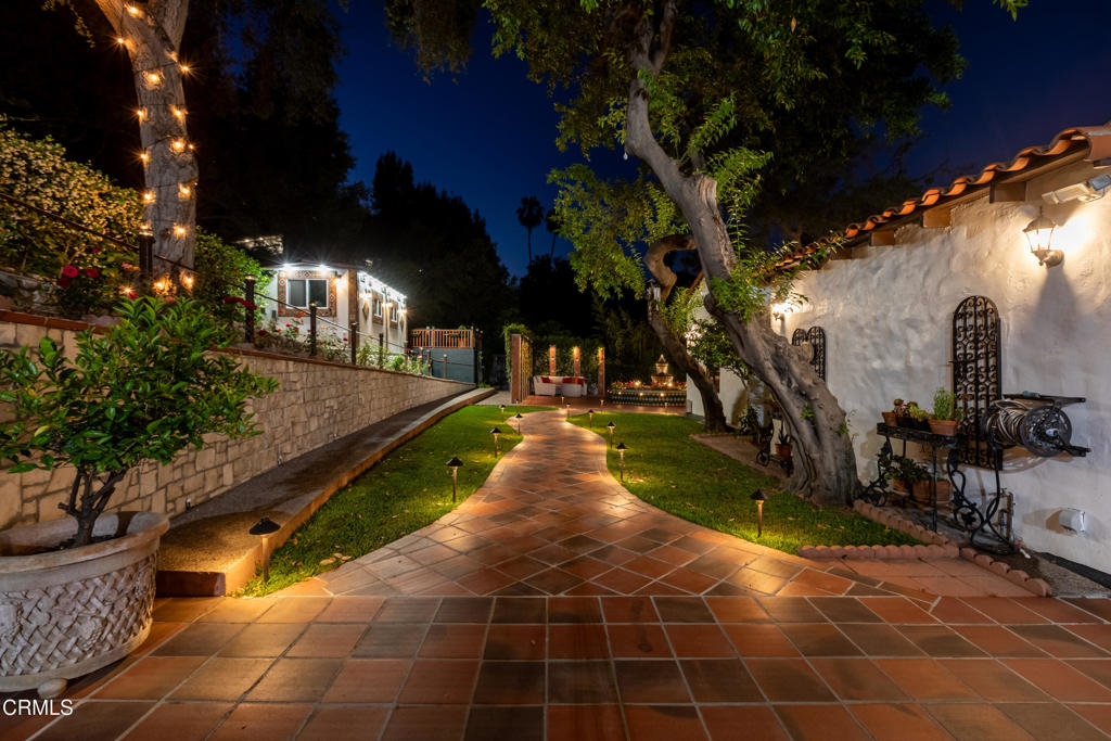 201 La Vereda Road Pasadena, CA 91105 - Photo 52 of 55 La Vereda twilight edits-24