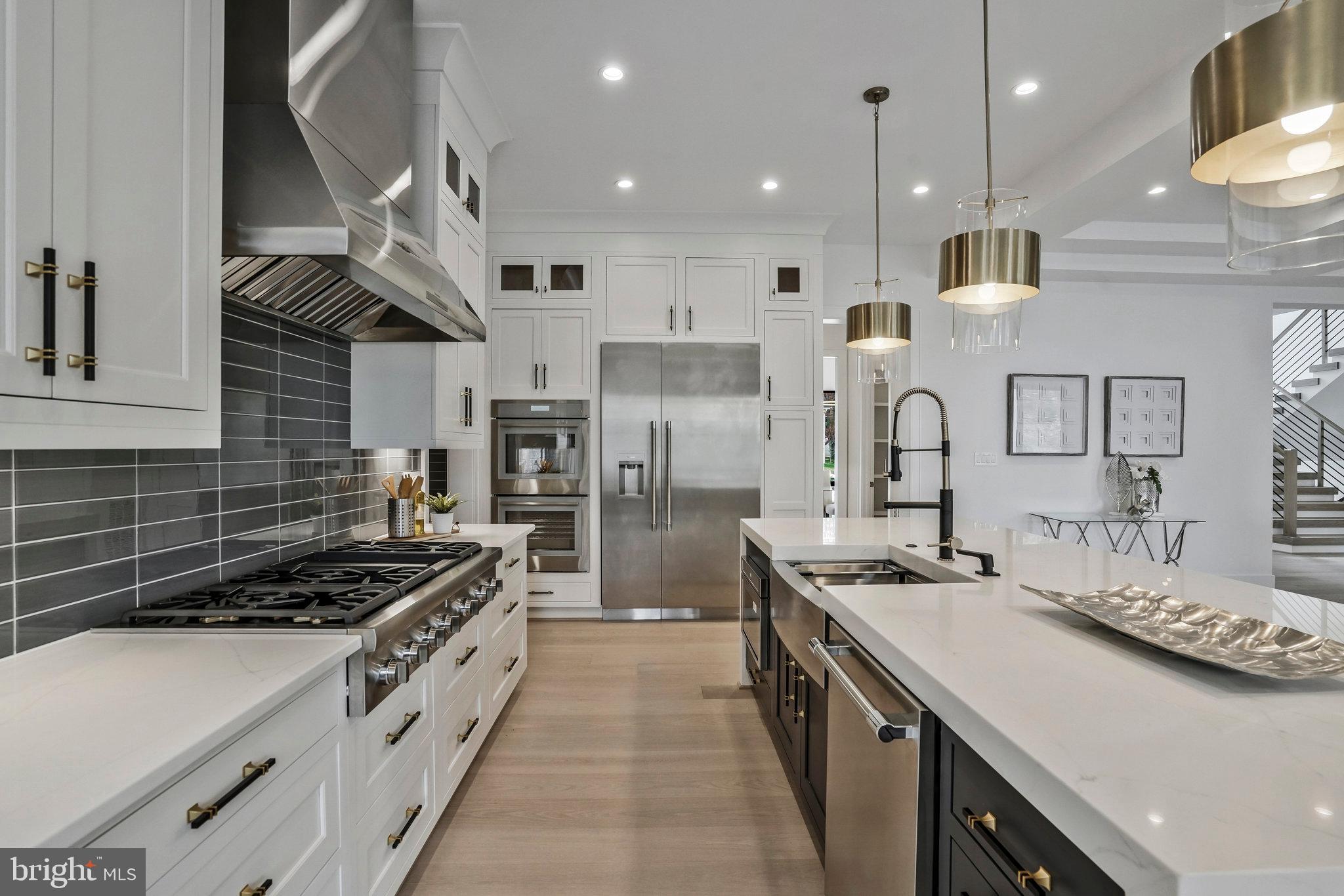 1426 Cola Drive McLean, VA 22101 - Photo 21 of 73 Thermador stainless steel appliances