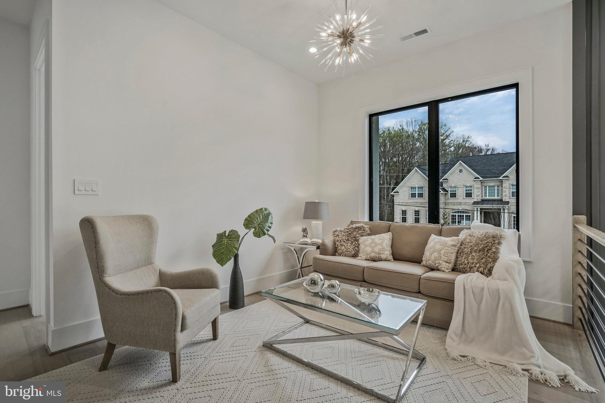 1426 Cola Drive McLean, VA 22101 - Photo 38 of 73 Second level family room