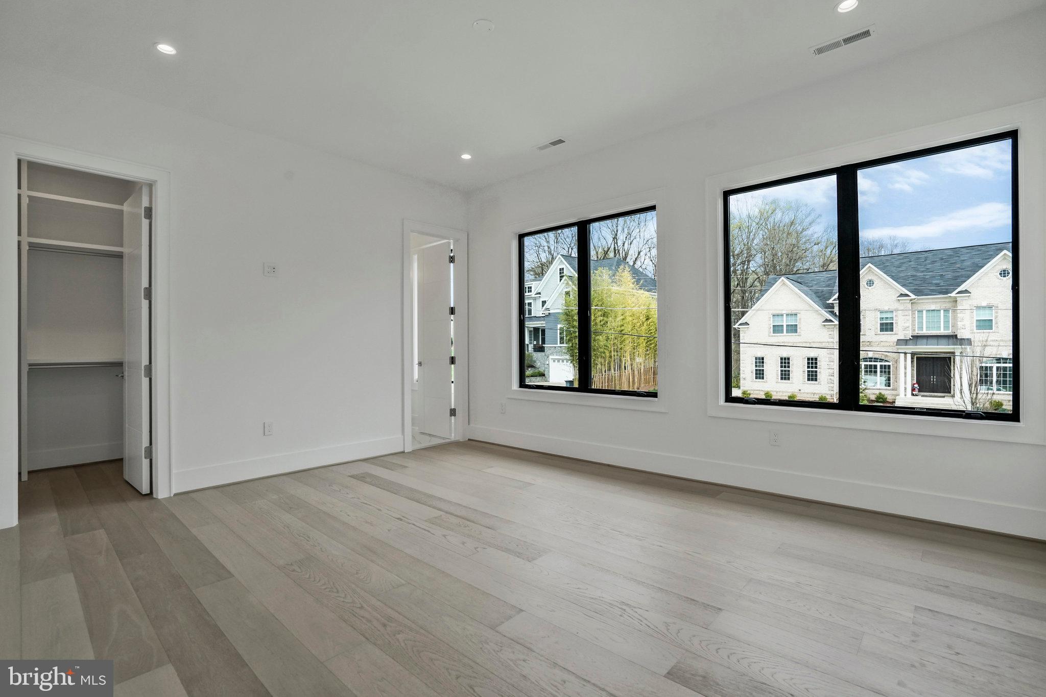 1426 Cola Drive McLean, VA 22101 - Photo 49 of 73 Ensuite bedroom