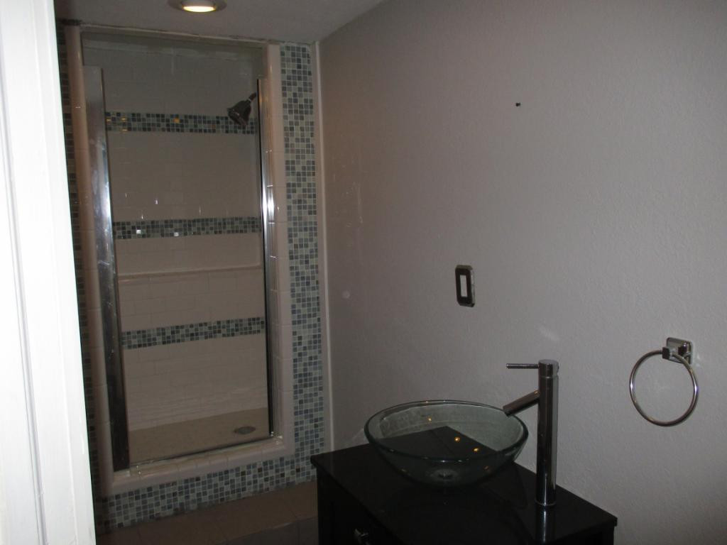 2940 Cliffside Road Kingsport, TN 37664 - Photo 14 of 36 Basement Bathroom