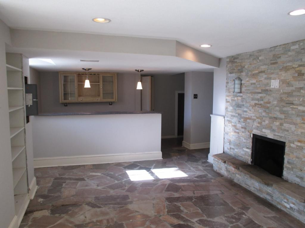 2940 Cliffside Road Kingsport, TN 37664 - Photo 15 of 36 Finished Basement