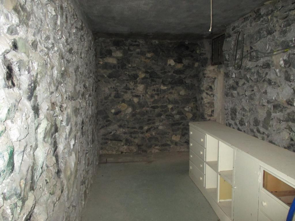 2940 Cliffside Road Kingsport, TN 37664 - Photo 16 of 36 Basement Storage