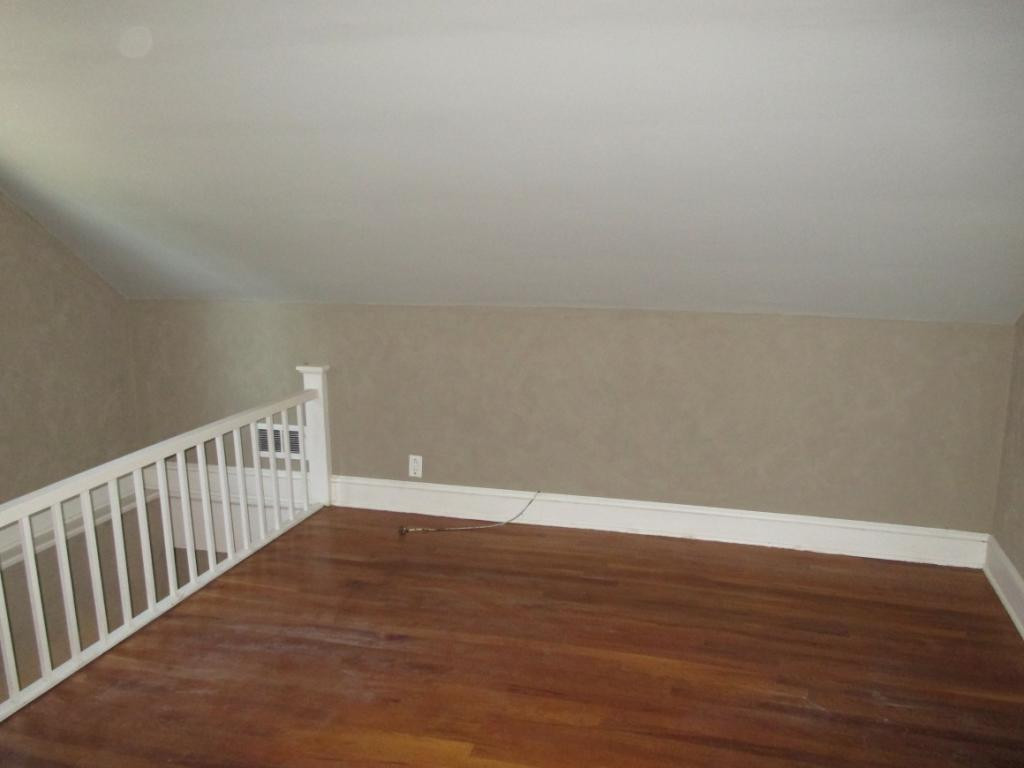 2940 Cliffside Road Kingsport, TN 37664 - Photo 24 of 36 2nd Floor Sitting Area