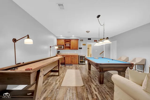 $695,000 | 3831 Sycamore Bend Court, Columbus, IN 47203