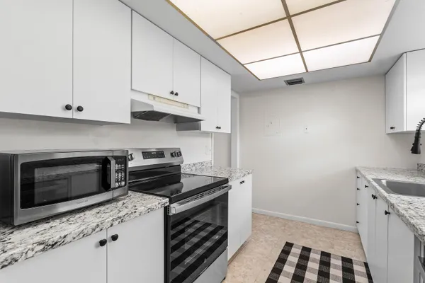 $1,450 | 2023 South Seacrest Boulevard, Unit C, Boynton Beach, FL 33435