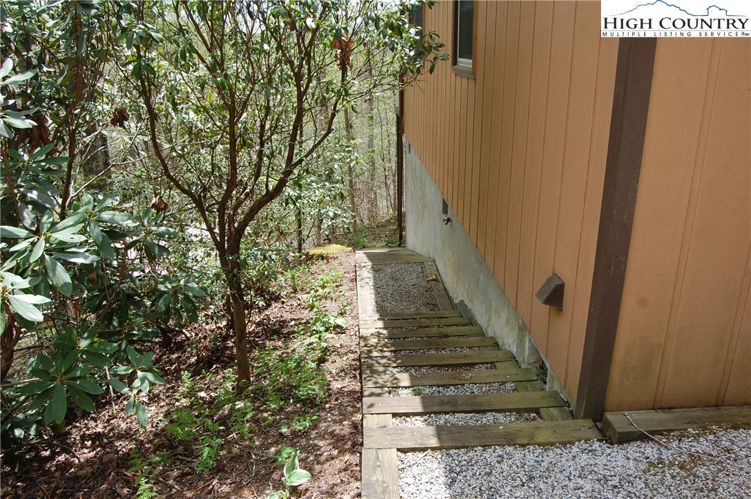 343 Windridge Road Newland, NC 28657 - Photo 17 of 20 Gallery Image 17