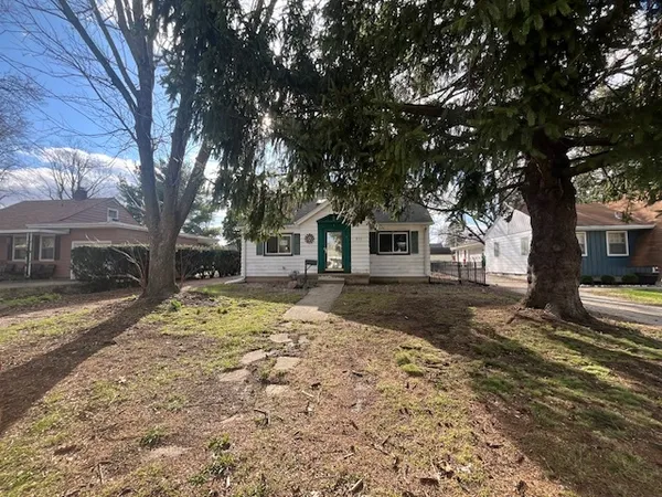 $205,000 | 511 South Russell Street, Champaign, IL 61821