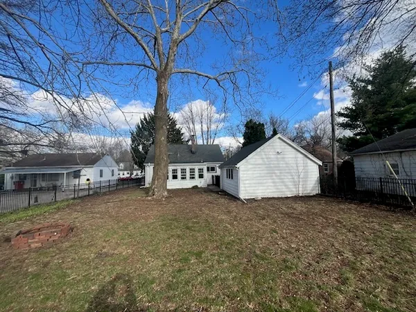 $205,000 | 511 South Russell Street, Champaign, IL 61821
