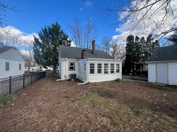 $205,000 | 511 South Russell Street, Champaign, IL 61821