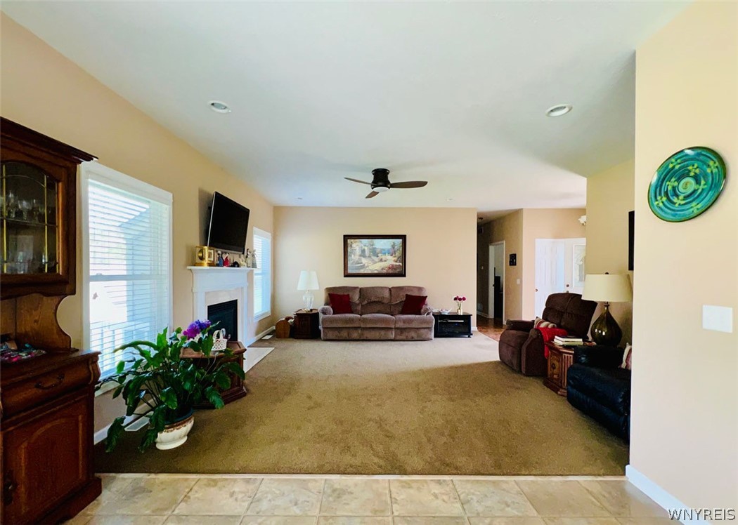 28 Willow Wind Trail Ogden, NY 14624 - Photo 12 of 38 Expansive Living Room
11' ceilings thorughout
