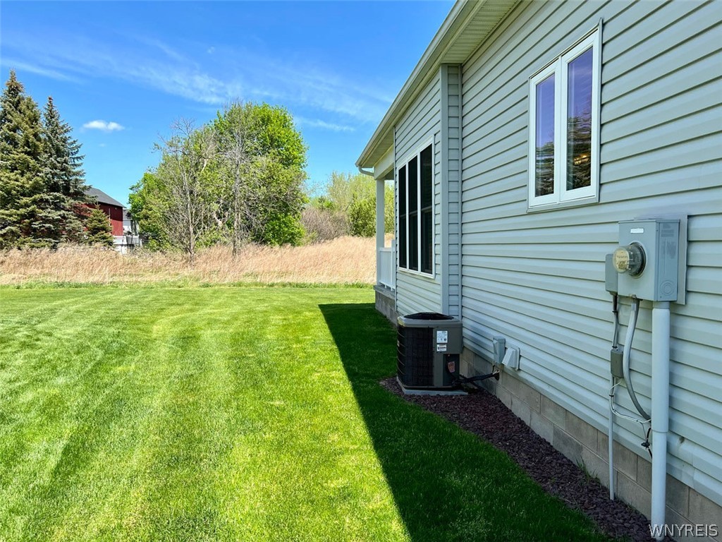 28 Willow Wind Trail Ogden, NY 14624 - Photo 32 of 38 side view