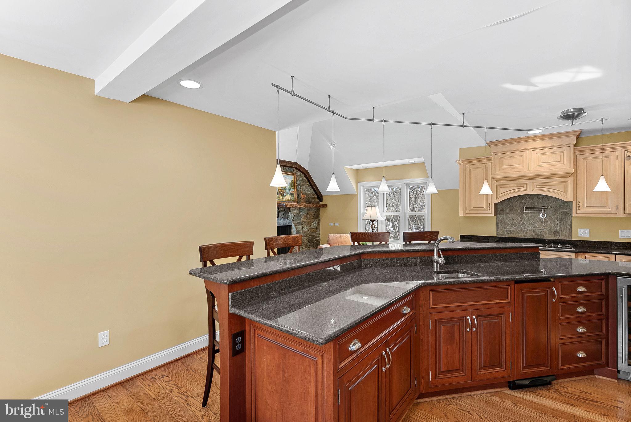 714 Seneca Road Great Falls, VA 22066 - Photo 20 of 58