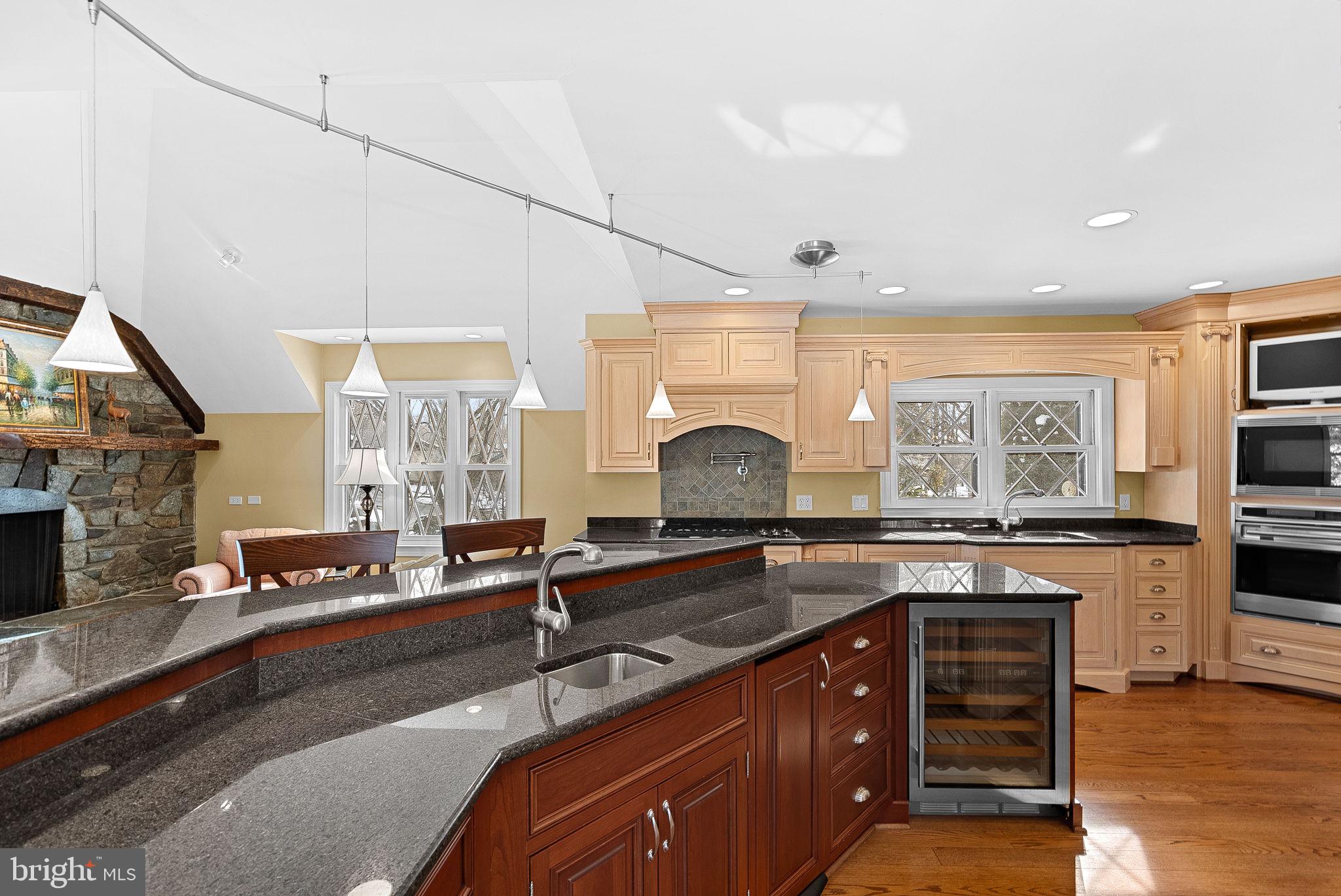 714 Seneca Road Great Falls, VA 22066 - Photo 21 of 58