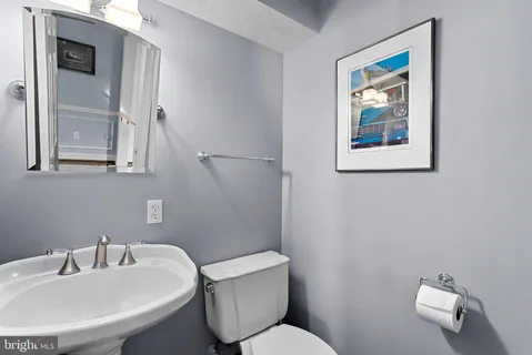 $2,100,000 | 714 Seneca Road, Great Falls, VA 22066