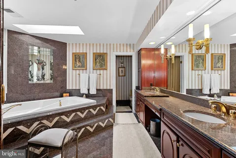 $2,100,000 | 714 Seneca Road, Great Falls, VA 22066