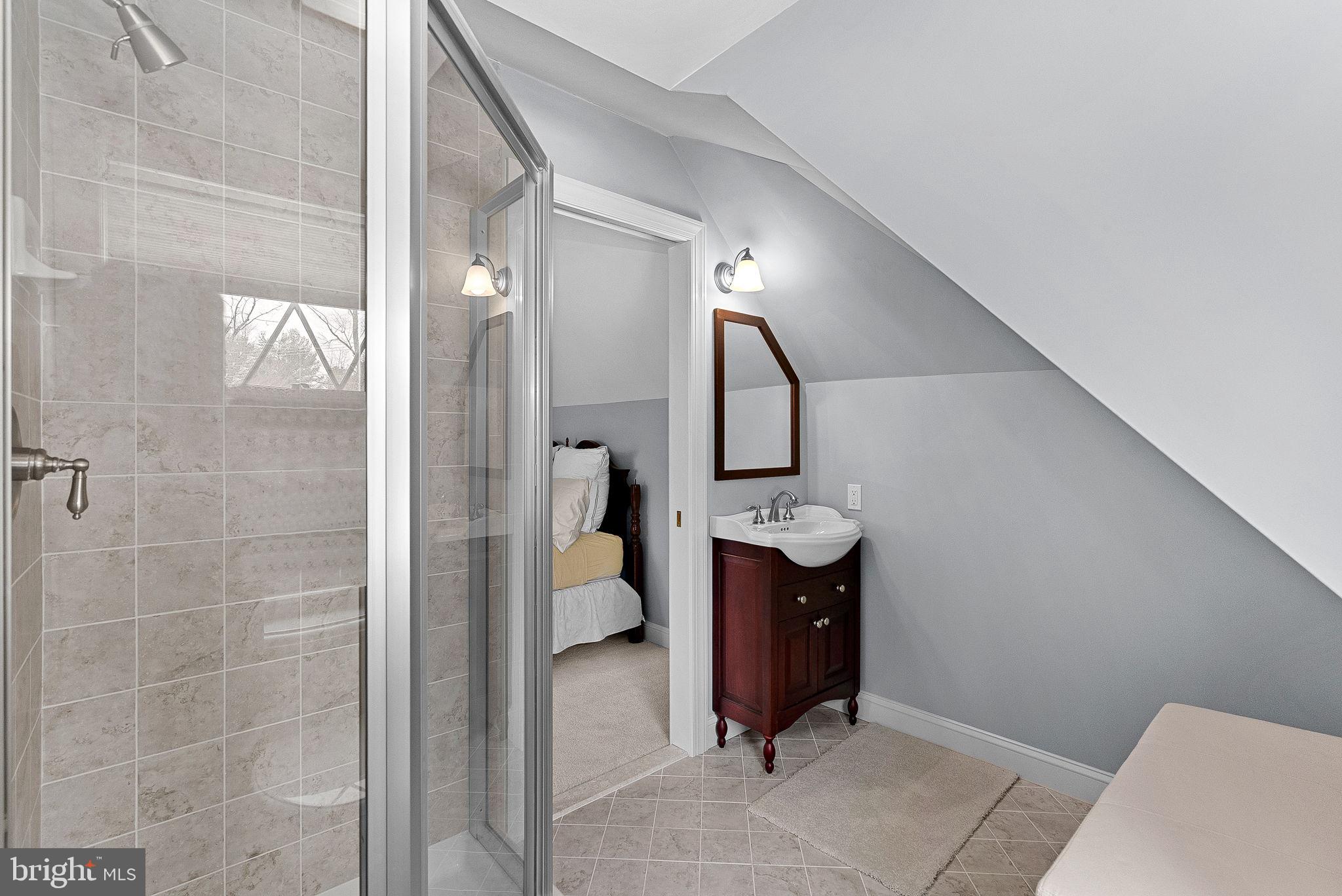 714 Seneca Road Great Falls, VA 22066 - Photo 41 of 58 Attached Bathroom 3- Bedroom #4