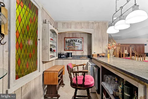 $2,100,000 | 714 Seneca Road, Great Falls, VA 22066