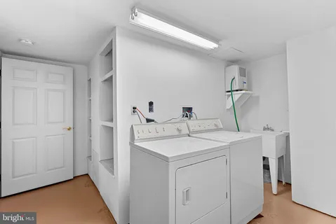 $2,100,000 | 714 Seneca Road, Great Falls, VA 22066