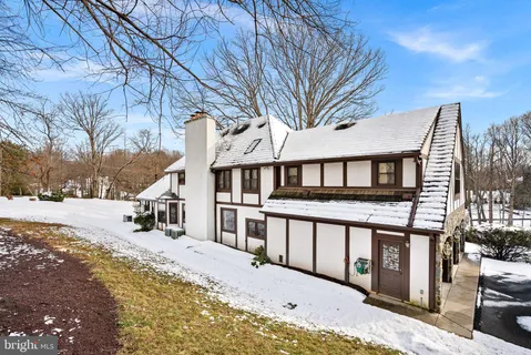 $2,100,000 | 714 Seneca Road, Great Falls, VA 22066