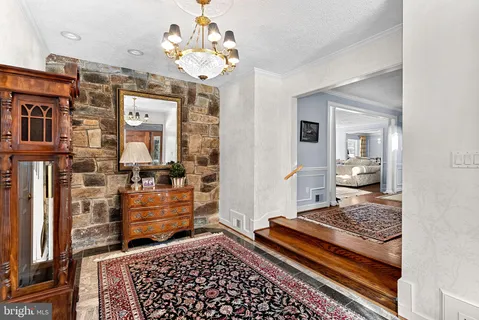 $2,100,000 | 714 Seneca Road, Great Falls, VA 22066