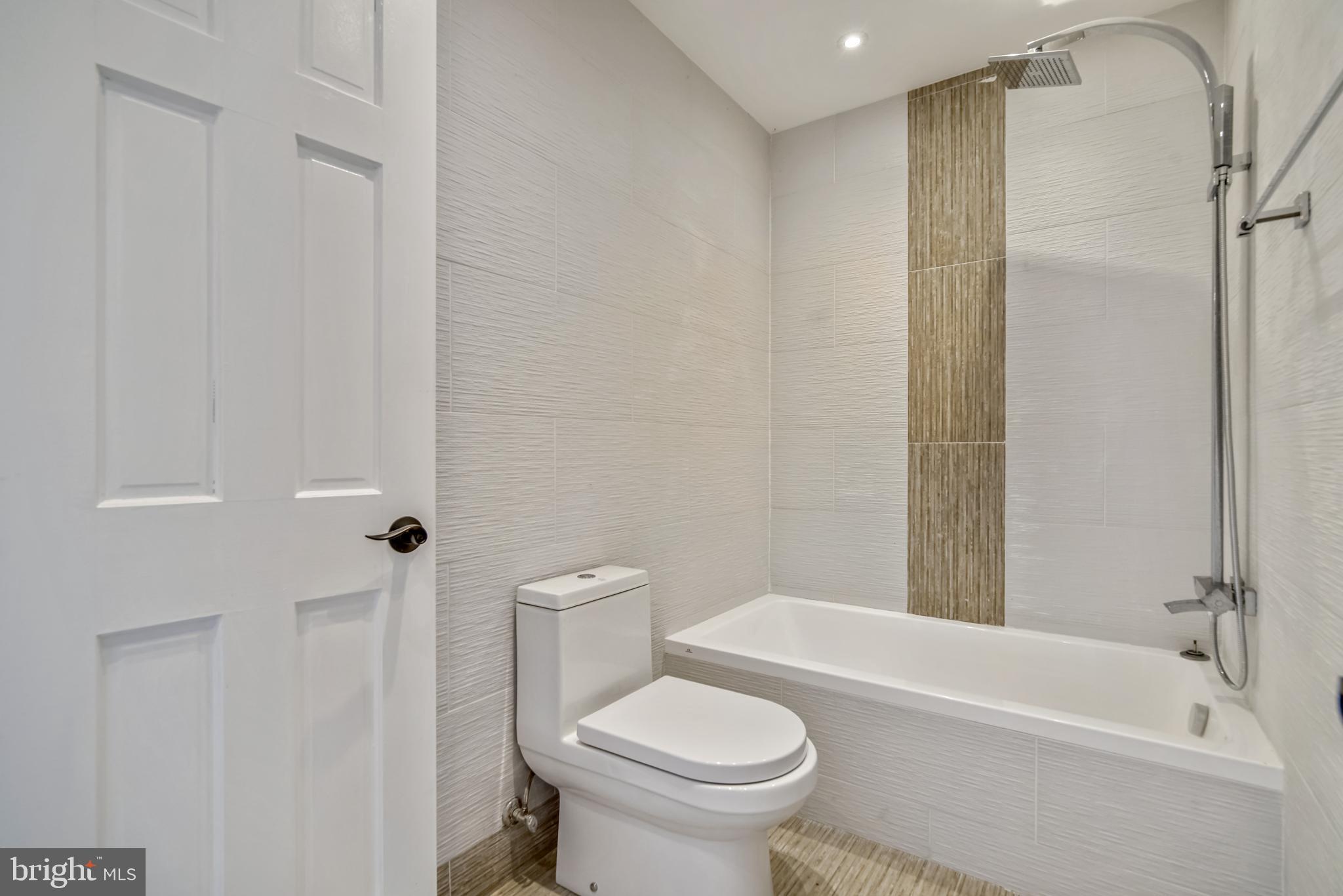 48777 Carvels Way Ridge, MD 20680 - Photo 19 of 35 Bathroom #2 with Tub