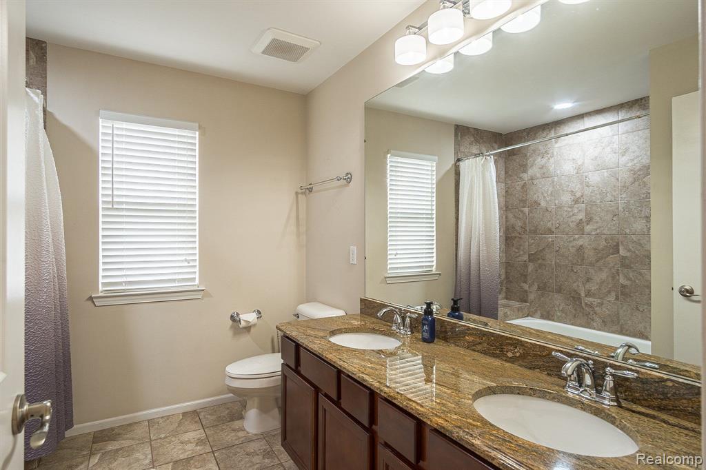 3607 Hogan Circle Rochester, MI 48307 - Photo 17 of 37
