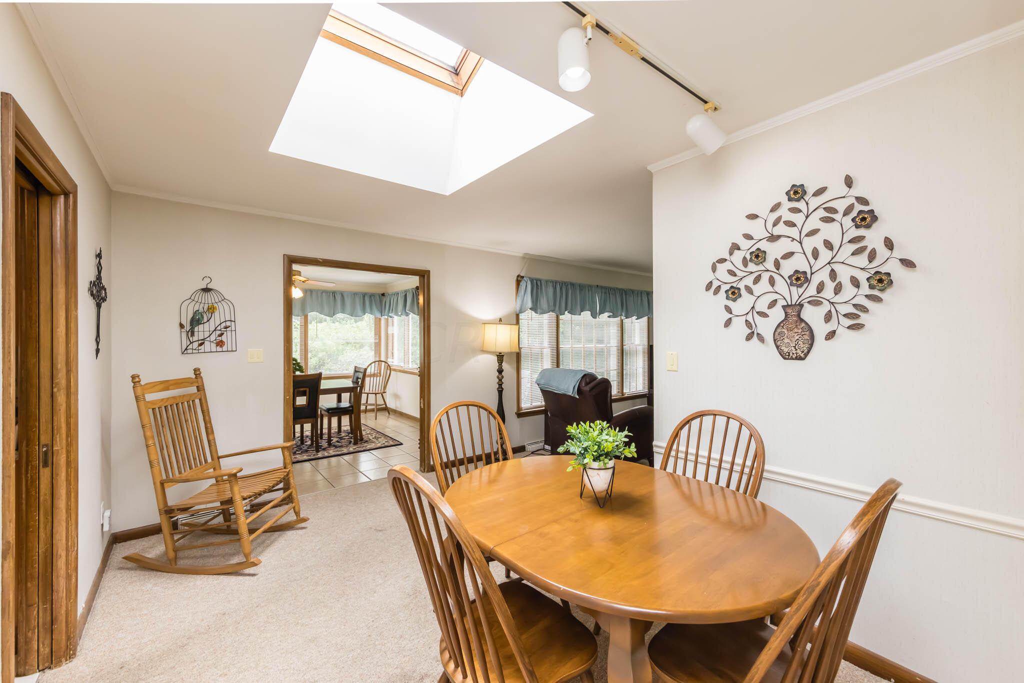 2840 Charing Road Upper Arlington, OH 43221 - Photo 25 of 39 Dining Room