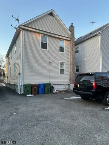 $2,200 | 20 East Henry Street, Linden, NJ 07036