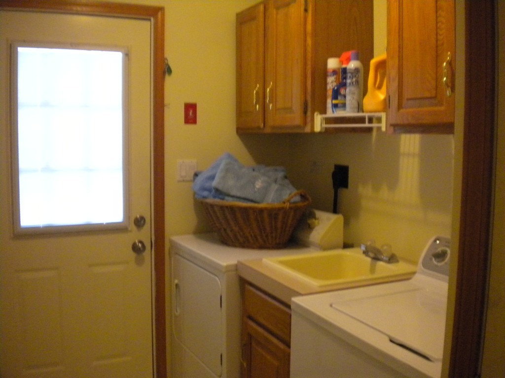 19 Meeting House Road Taunton, MA 02780 - Photo 7 of 14 Gallery Image 7