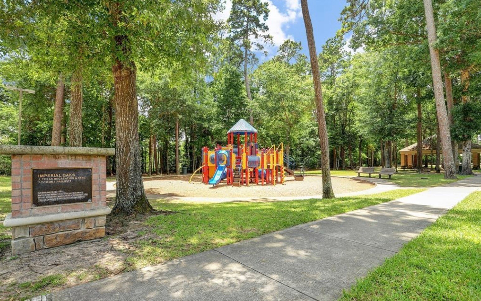 31106 Pine Bay Street Spring, TX 77386 - Photo 30 of 38 Residents enjoy outstanding amenities such as parks, a community pool, basketball court, extensive sidewalks, and a nearby neighborhood shopping center.