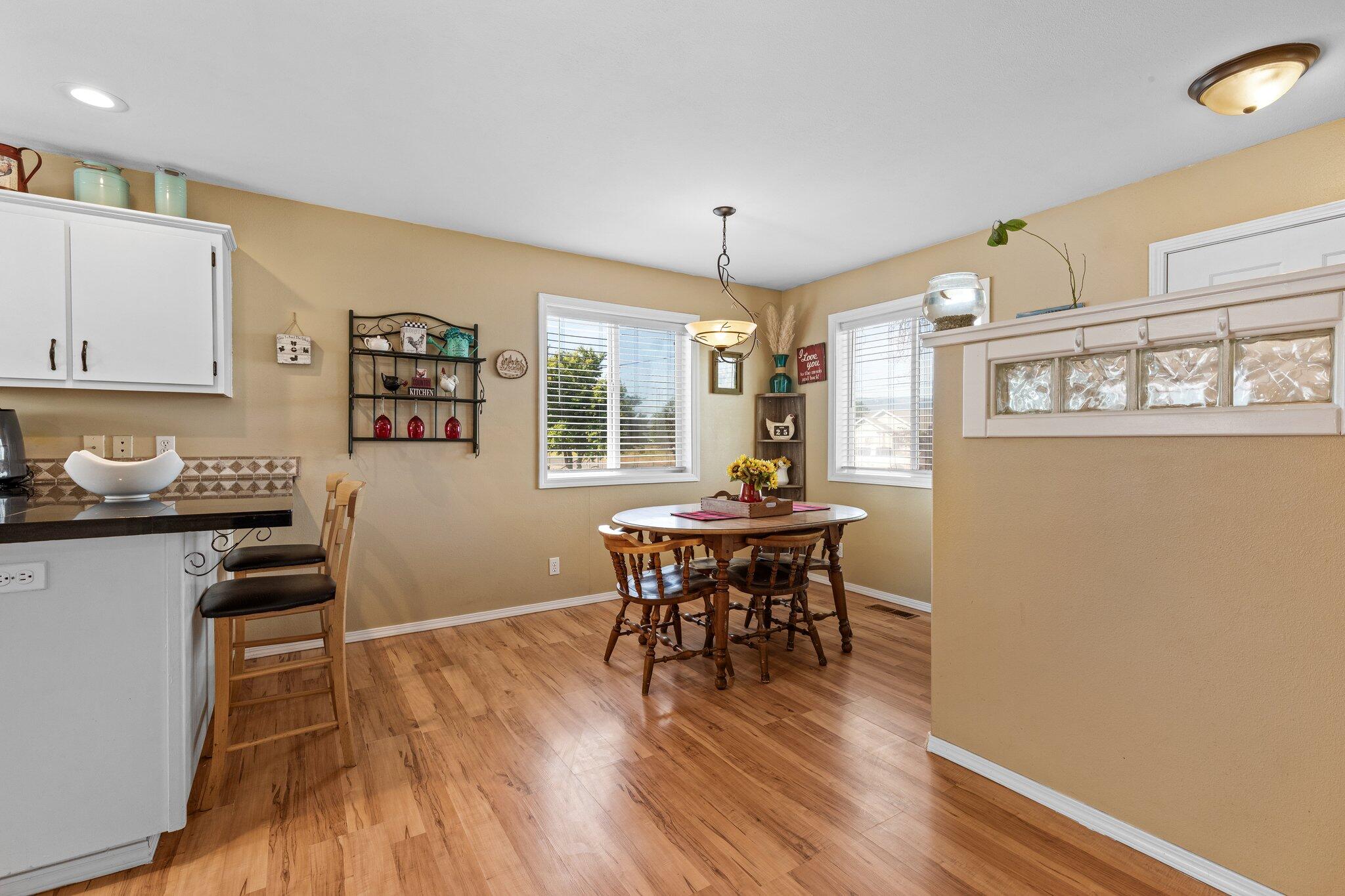 6598 Truax Road Central Point, OR 97502 - Photo 15 of 31 41-web-or-mls-IMGL6680