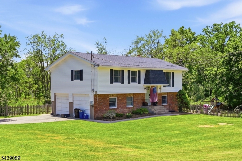 1 Hampton Spring Road Newton, NJ 07860 - Photo 2 of 50