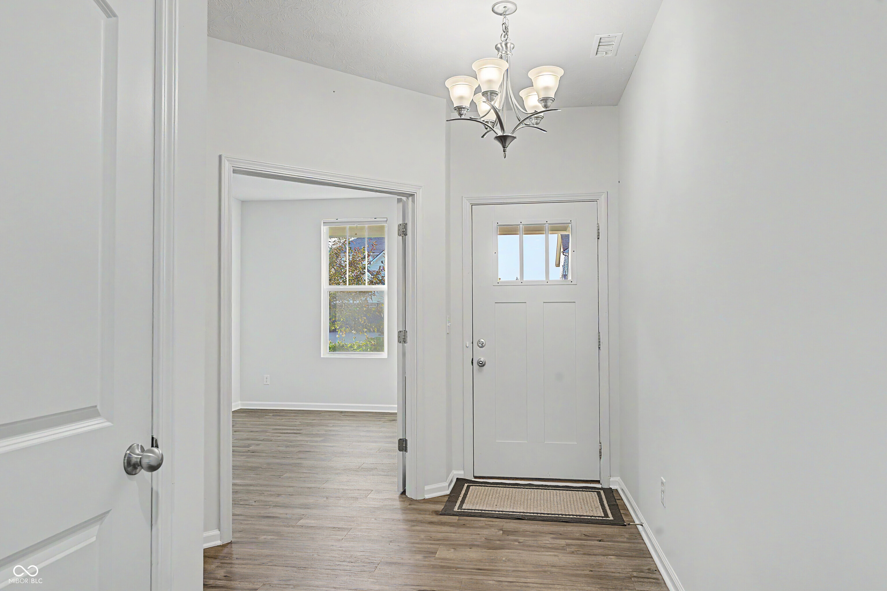5465 Dunhaven Road Noblesville, IN 46062 - Photo 5 of 45