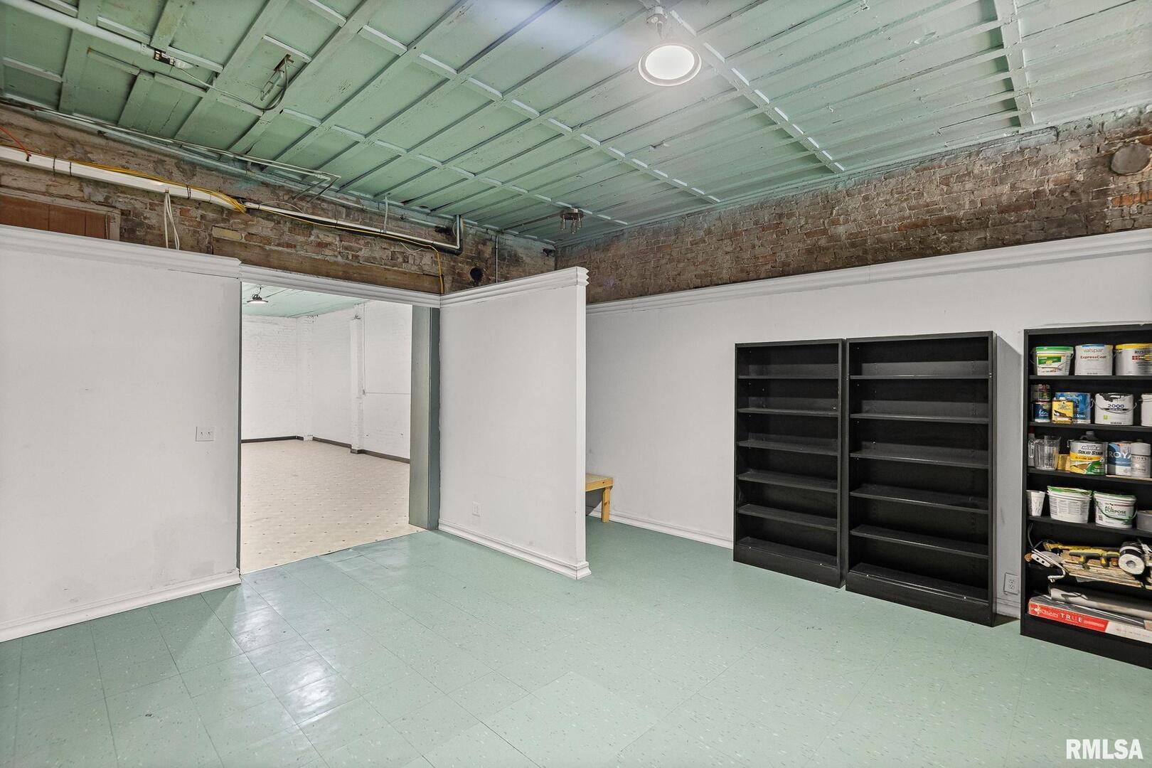 6 South Division Street Du Quoin, IL 62832 - Photo 15 of 47