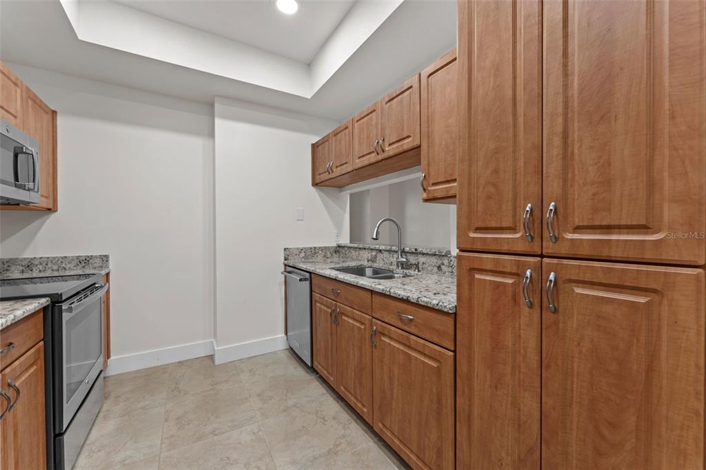 3058 Overlook Place Clearwater, FL 33760 - Photo 14 of 45