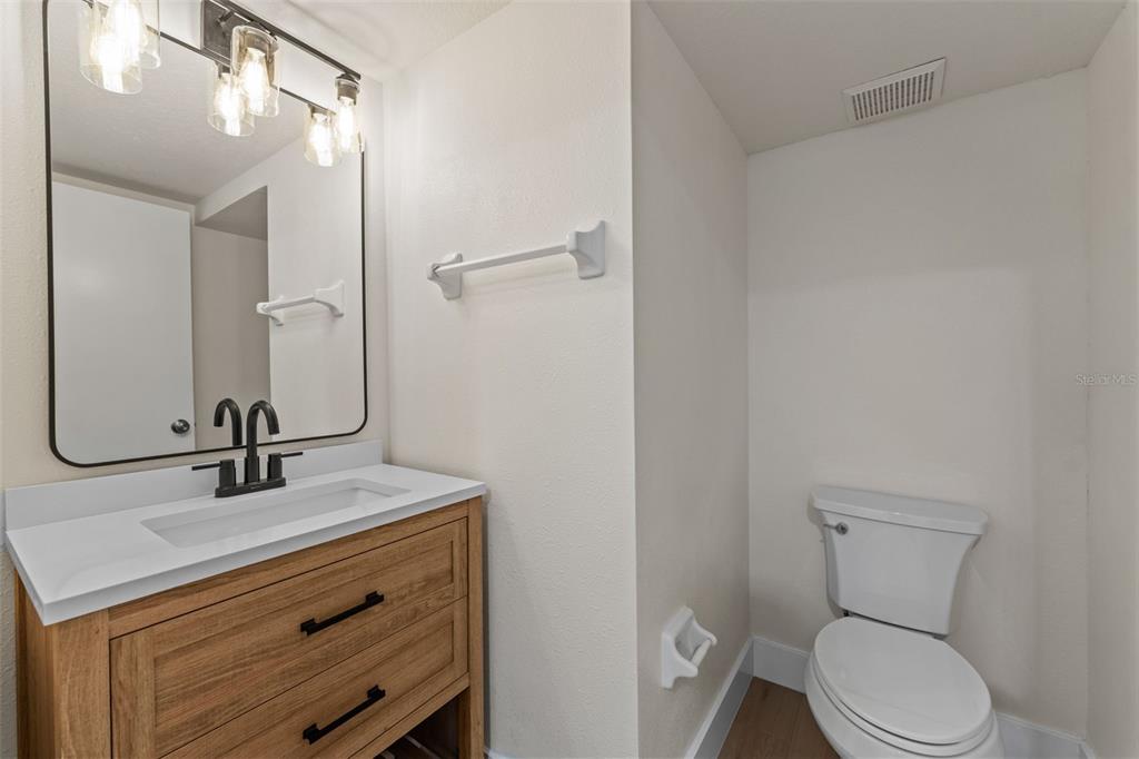 3058 Overlook Place Clearwater, FL 33760 - Photo 17 of 45