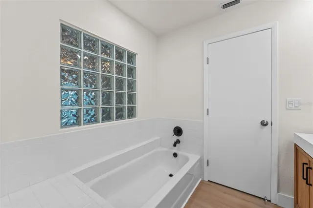 $3,000 | 3058 Overlook Place, Clearwater, FL 33760