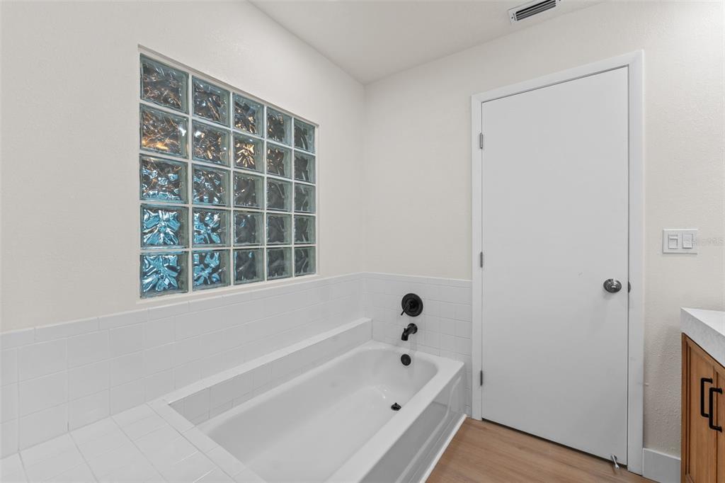 3058 Overlook Place Clearwater, FL 33760 - Photo 24 of 45