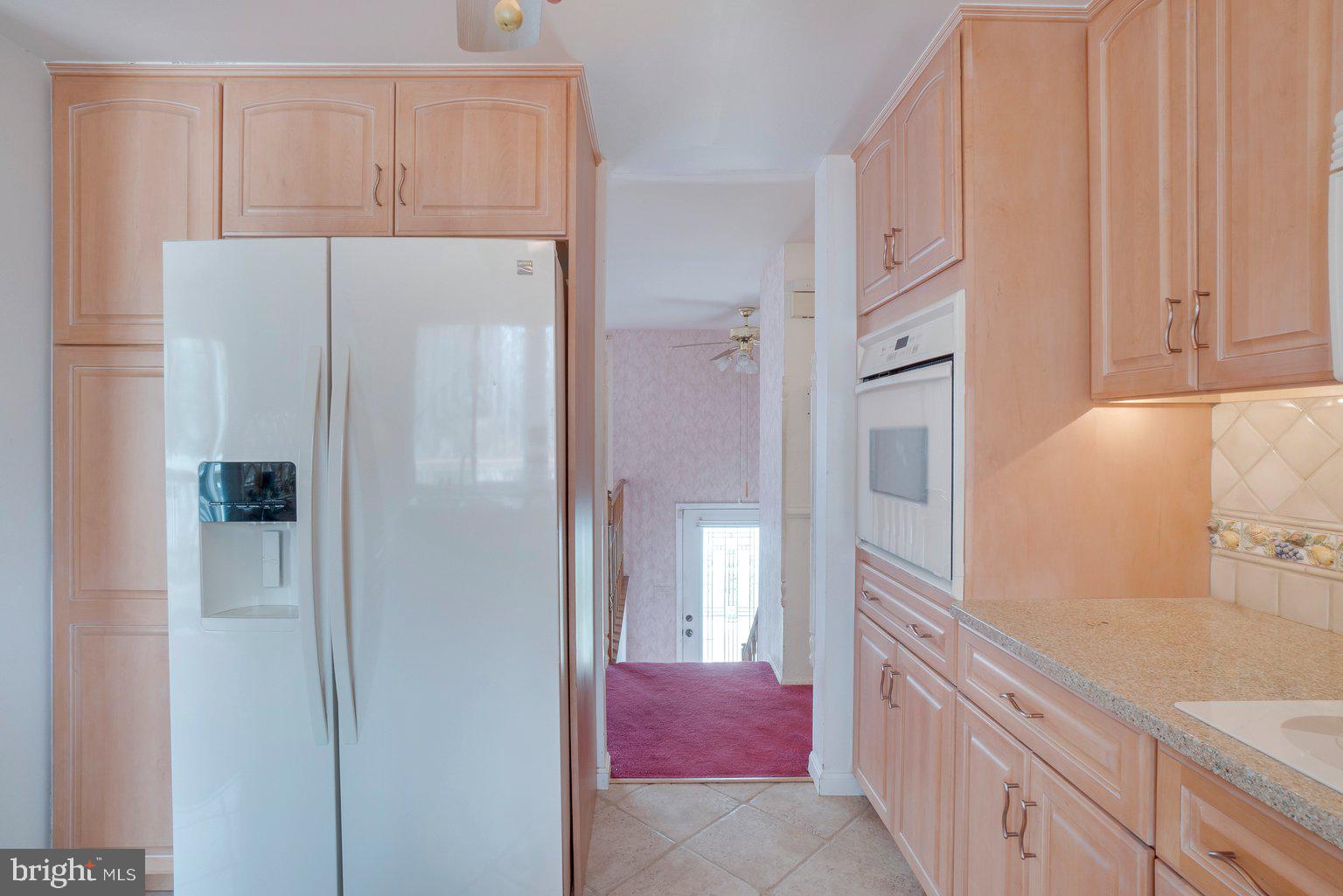 4518 Ambermill Road Nottingham, MD 21236 - Photo 6 of 29 Side By Side Refrigerator - Water & Ice Dispenser