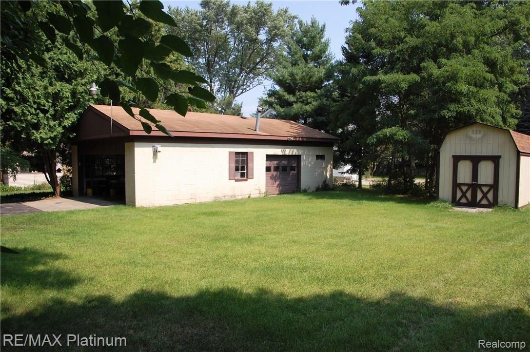 3493 Gregory Road Lake Orion, MI 48359 - Photo 19 of 20 gregory garage shed.jpg