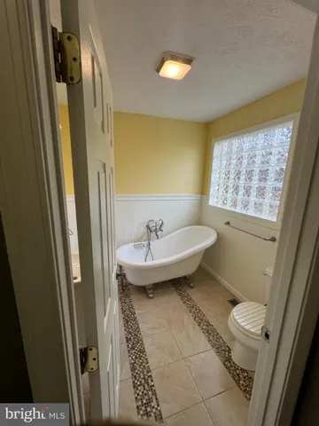 $2,350 | 1244 Mountain View Road, Fredericksburg, VA 22406