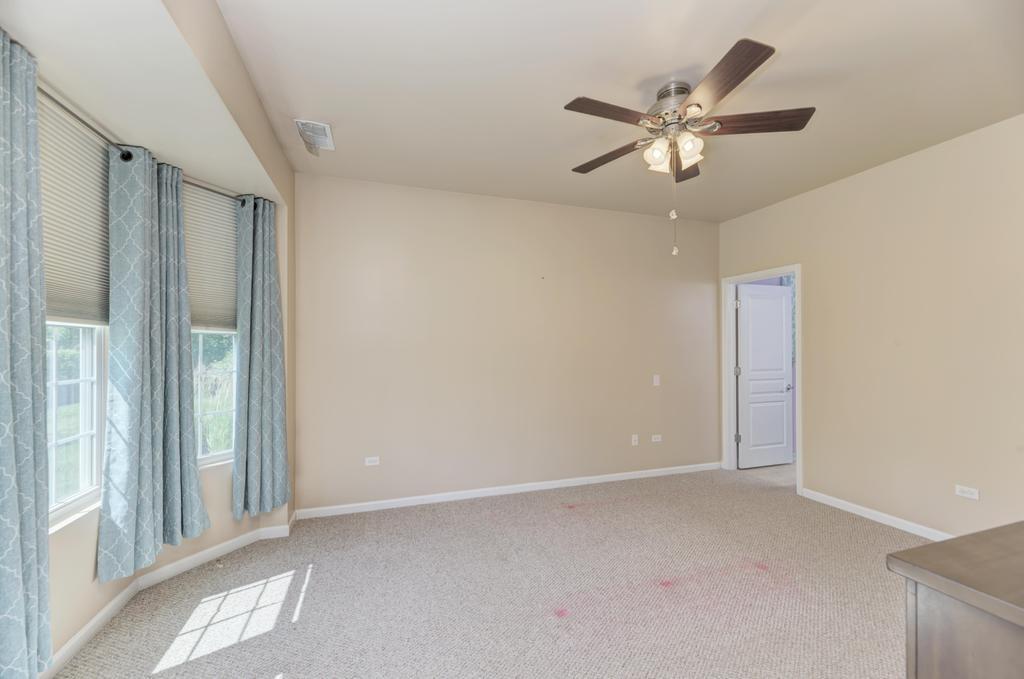 2886 Edgewater Drive Elgin, IL 60124 - Photo 18 of 31