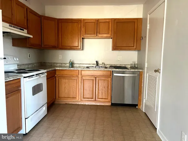 $2,100 | 223 B Willow Turn, Mount Laurel, NJ 08054