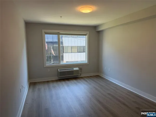 $3,495 | 2150 North Central Road, Unit 306, Fort Lee, NJ 07024