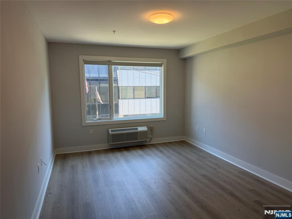 2150 North Central Road, Unit 306 Fort Lee, NJ 07024 - Photo 5 of 19