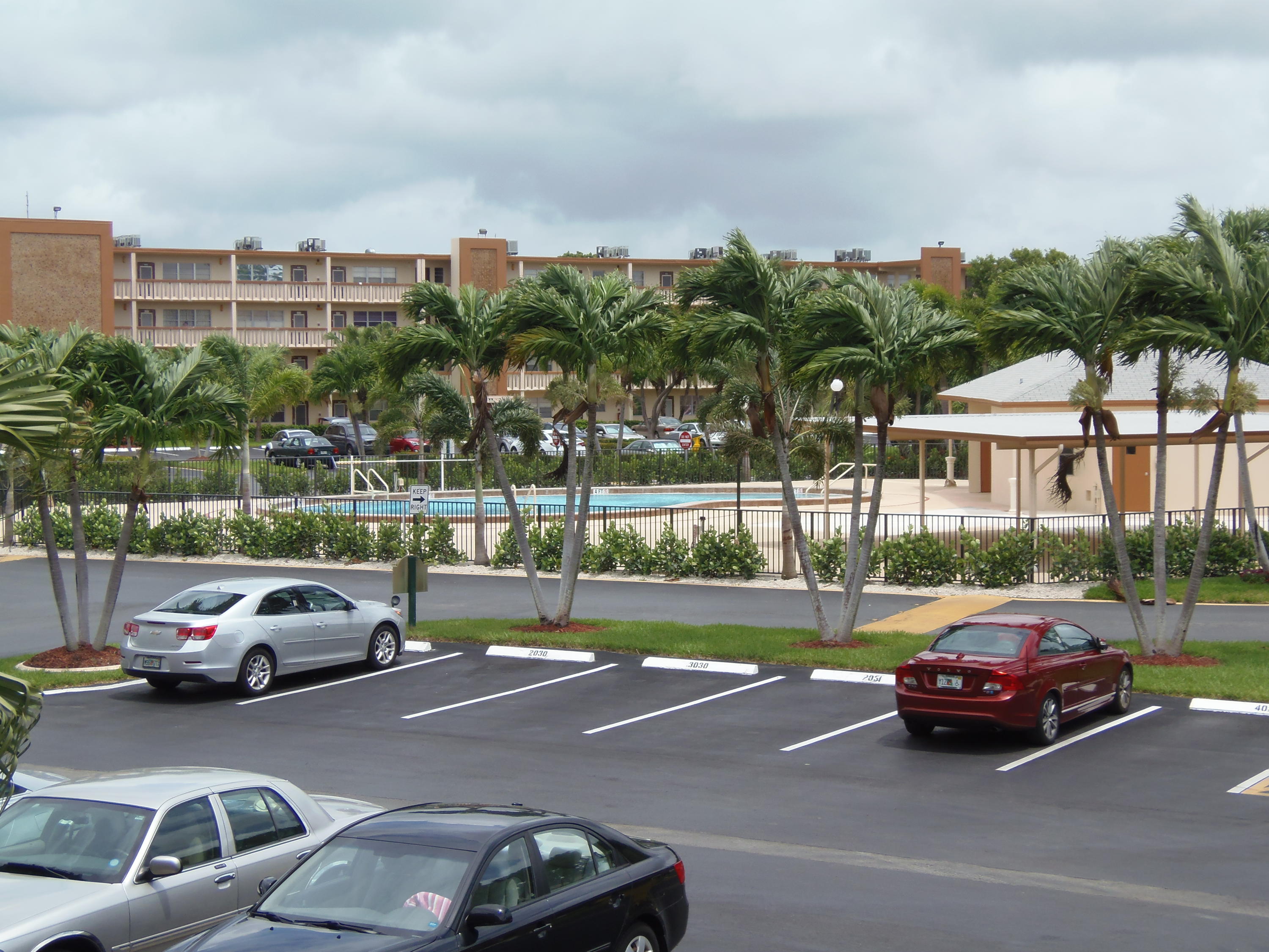 2031 Newcastle, Unit B Boca Raton, FL 33434 - Photo 29 of 43 FRONT VIEW